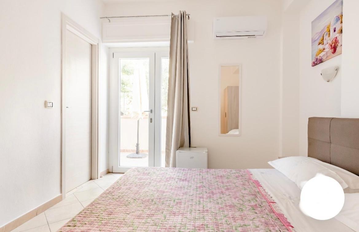 Da Umby Bed & Breakfast Alghero Bagian luar foto
